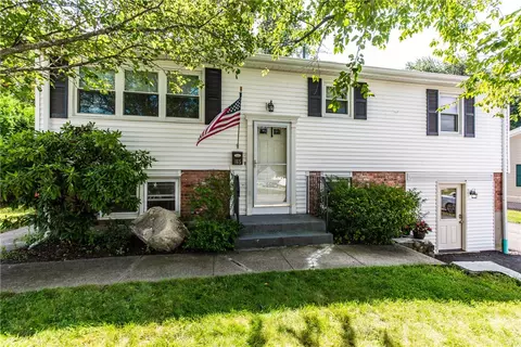 165 Getchell Ave, Woonsocket, RI 02895 photo 1