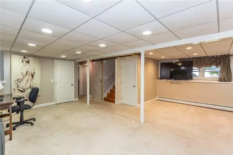165 Getchell Ave, Woonsocket, RI 02895 photo 18