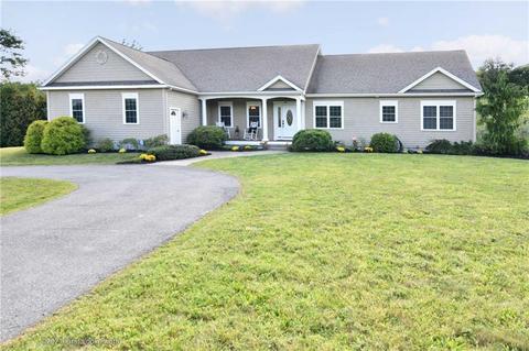 4 Emerald Dr, Cranston, RI 02831 photo 1