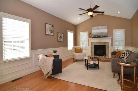 4 Emerald Dr, Cranston, RI 02831 photo 17