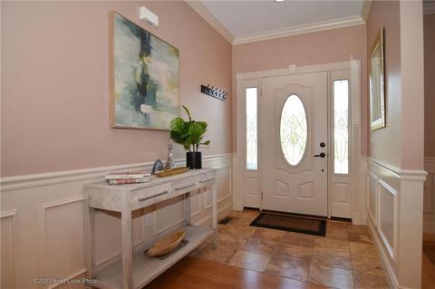 4 Emerald Dr, Cranston, RI 02831 photo 5