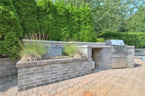 2 Larson Court Ct, Bristol, RI 02809 photo 7