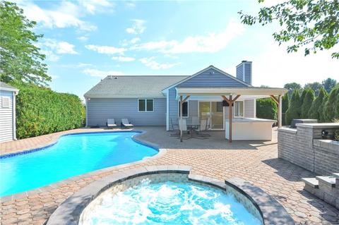 2 Larson Court Ct, Bristol, RI 02809 photo 12