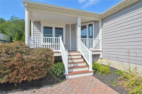2 Larson Court Ct, Bristol, RI 02809 photo 4
