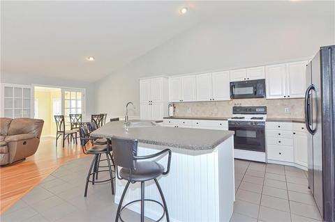 2 Larson Court Ct, Bristol, RI 02809 photo 18