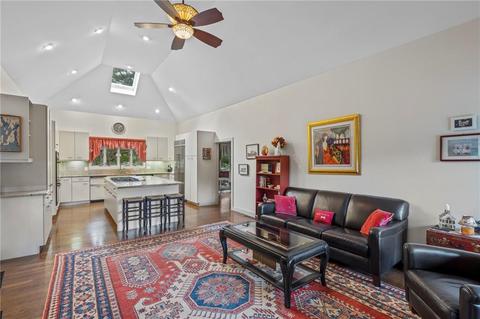 38 Beacon Ave, Warwick, RI 02889 photo 16