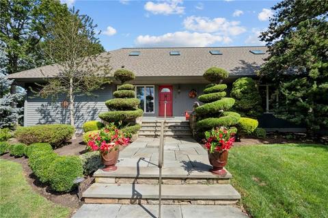 38 Beacon Ave, Warwick, RI 02889 photo 3