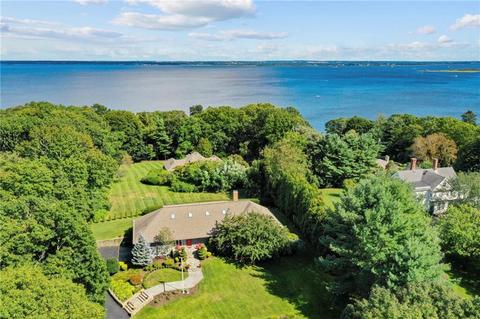 38 Beacon Ave, Warwick, RI 02889 photo 1