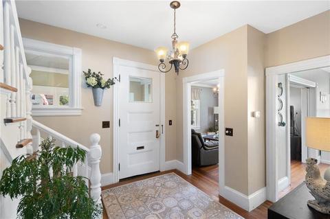 17 Bernice Ave, Woonsocket, RI 02895 photo 4