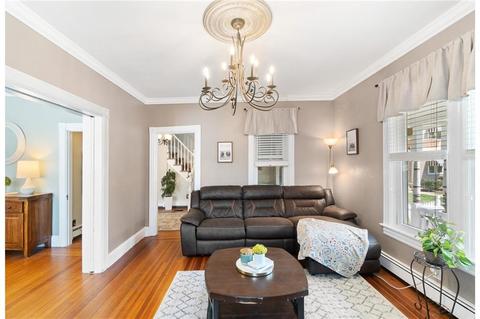 17 Bernice Ave, Woonsocket, RI 02895 photo 6