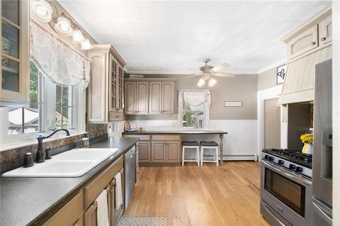 17 Bernice Ave, Woonsocket, RI 02895 photo 10