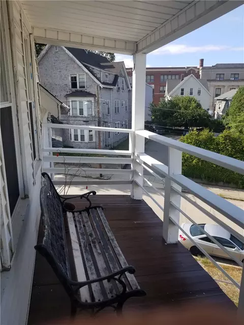 31 Bellevue Ave, Woonsocket, RI 02895 photo 2