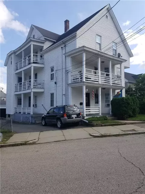31 Bellevue Ave, Woonsocket, RI 02895 photo 1