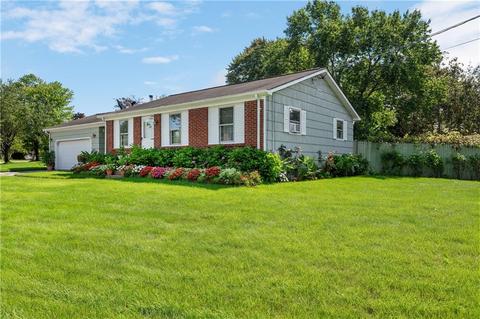 395 Grandview Ave, Woonsocket, RI 02895 photo 37