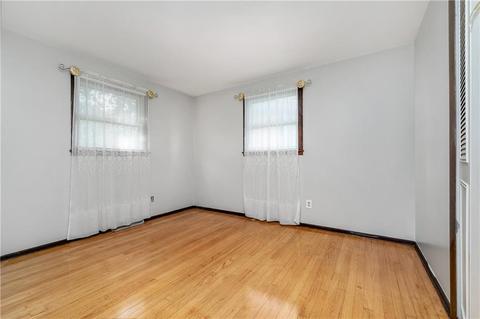 395 Grandview Ave, Woonsocket, RI 02895 photo 17