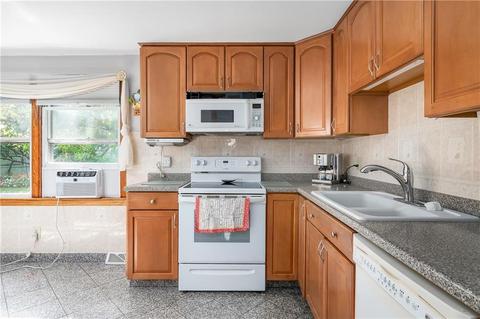 395 Grandview Ave, Woonsocket, RI 02895 photo 10