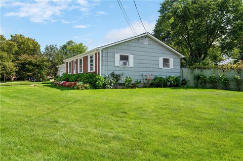 395 Grandview Ave, Woonsocket, RI 02895 photo 38
