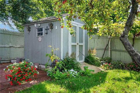 395 Grandview Ave, Woonsocket, RI 02895 photo 29