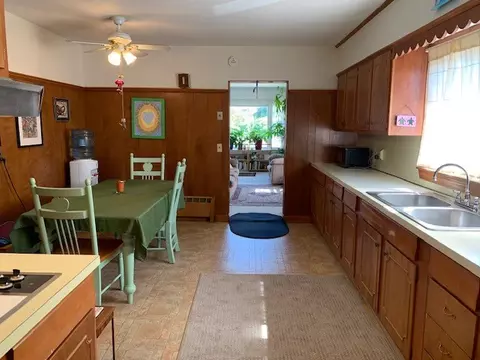 74 Tower St, Westerly, RI 02891 photo 9