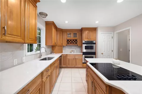 37 Azalea Ave, Exeter, RI 02822 photo 7