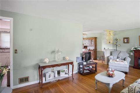 144 Douglas Rd, Warwick, RI 02886 photo 4