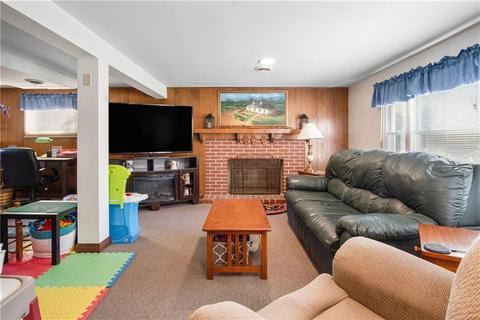144 Douglas Rd, Warwick, RI 02886 photo 12