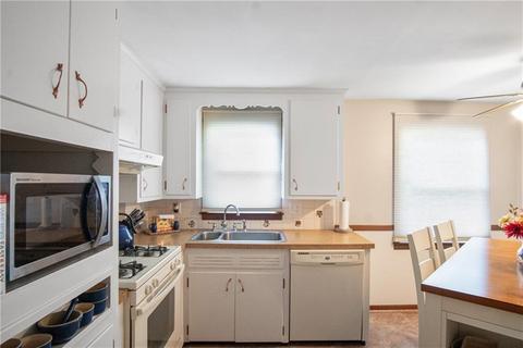 144 Douglas Rd, Warwick, RI 02886 photo 8