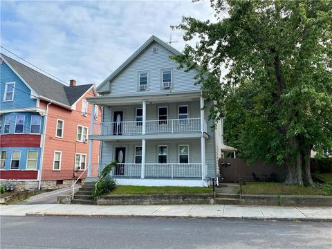 544 Winter St, Woonsocket, RI 02895 photo 2