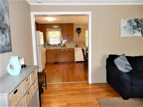 233 Sandy Ln, Warwick, RI 02889 photo 9