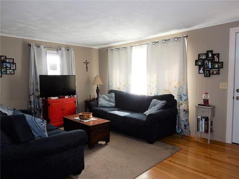 233 Sandy Ln, Warwick, RI 02889 photo 8