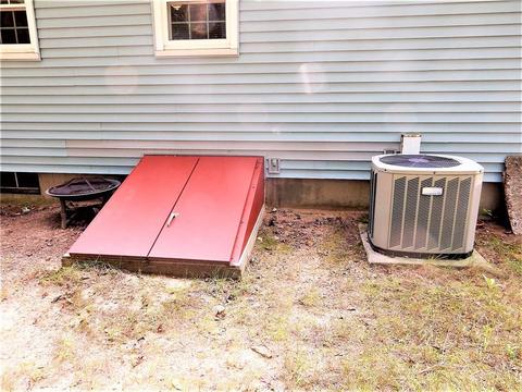 233 Sandy Ln, Warwick, RI 02889 photo 28