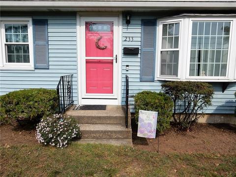 233 Sandy Ln, Warwick, RI 02889 photo 4