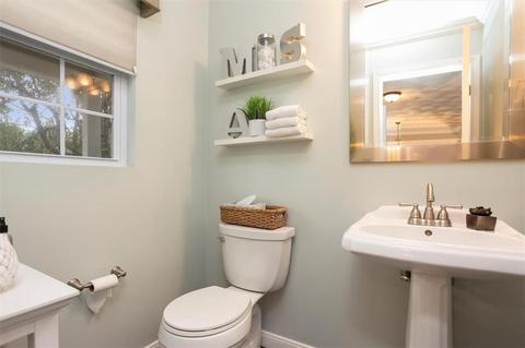34 Ashbrook Dr, Cranston, RI 02921 photo 32