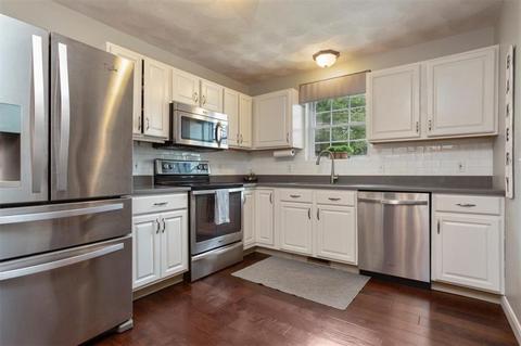 34 Ashbrook Dr, Cranston, RI 02921 photo 17