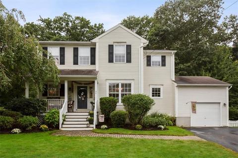 34 Ashbrook Dr, Cranston, RI 02921 photo 1