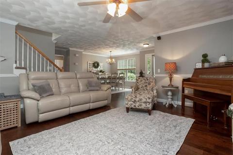34 Ashbrook Dr, Cranston, RI 02921 photo 8