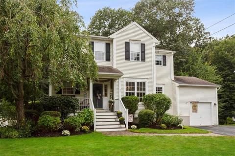 34 Ashbrook Dr, Cranston, RI 02921 photo 2