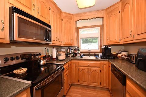 89 Merrill Ct, Woonsocket, RI 02895 photo 6