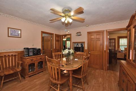 89 Merrill Ct, Woonsocket, RI 02895 photo 4