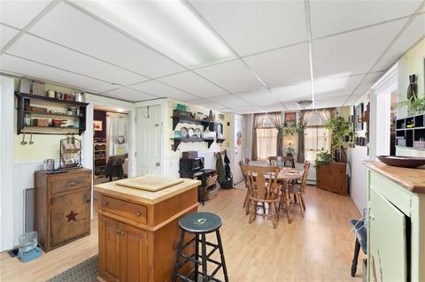172 Mowry St, Woonsocket, RI 02895 photo 11