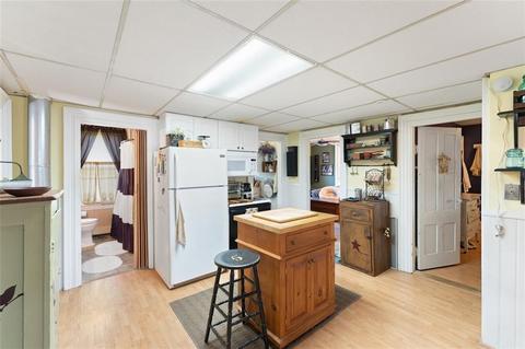 172 Mowry St, Woonsocket, RI 02895 photo 10