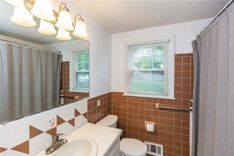 65 Saxony Dr, Warwick, RI 02886 photo 33