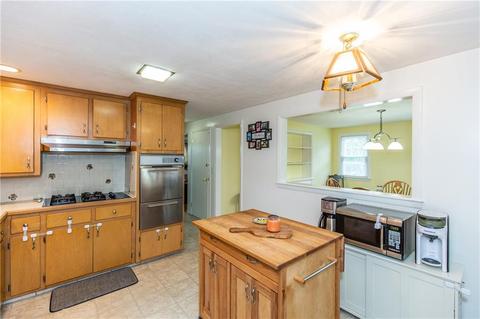 65 Saxony Dr, Warwick, RI 02886 photo 13