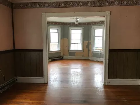 5 Vine St, Woonsocket, RI 02895 photo 2