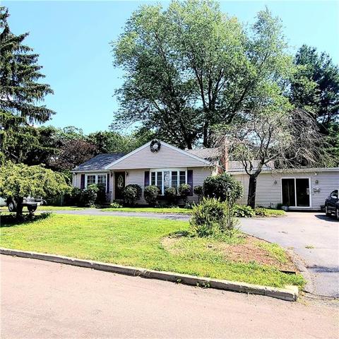 7 Abner St, Smithfield, RI 02917 photo 2