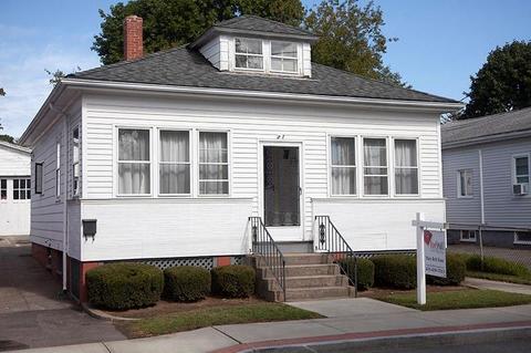 87 Maple Ave, Barrington, RI 02806 photo 2