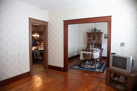 87 Maple Ave, Barrington, RI 02806 photo 11