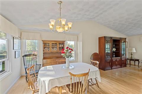 60 Lillian Ct, Warwick, RI 02886 photo 9