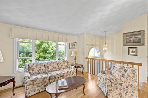 60 Lillian Ct, Warwick, RI 02886 photo 13