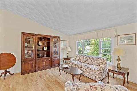 60 Lillian Ct, Warwick, RI 02886 photo 12